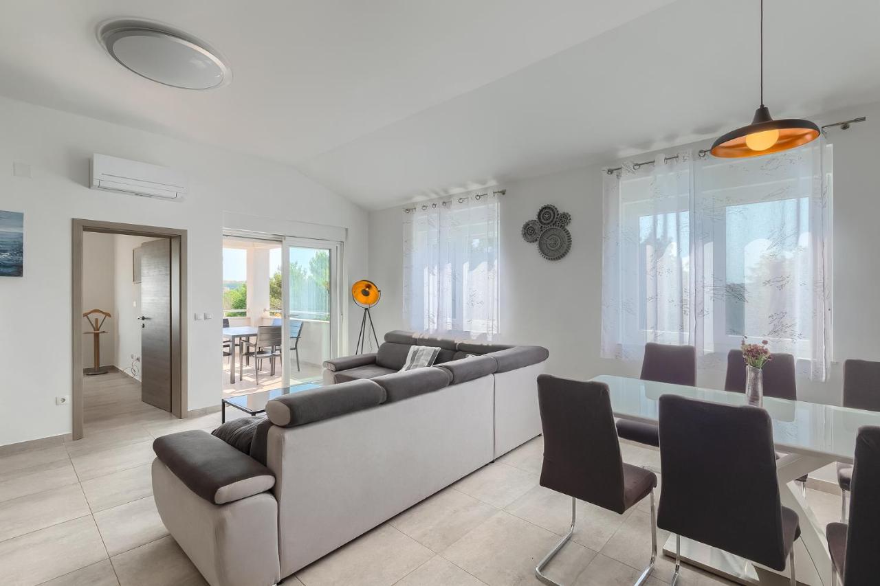 Apartments Medulin 2217 Екстер'єр фото