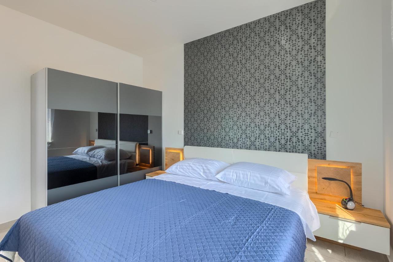Apartments Medulin 2217 Екстер'єр фото