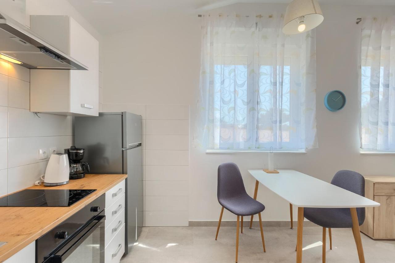 Apartments Medulin 2217 Екстер'єр фото
