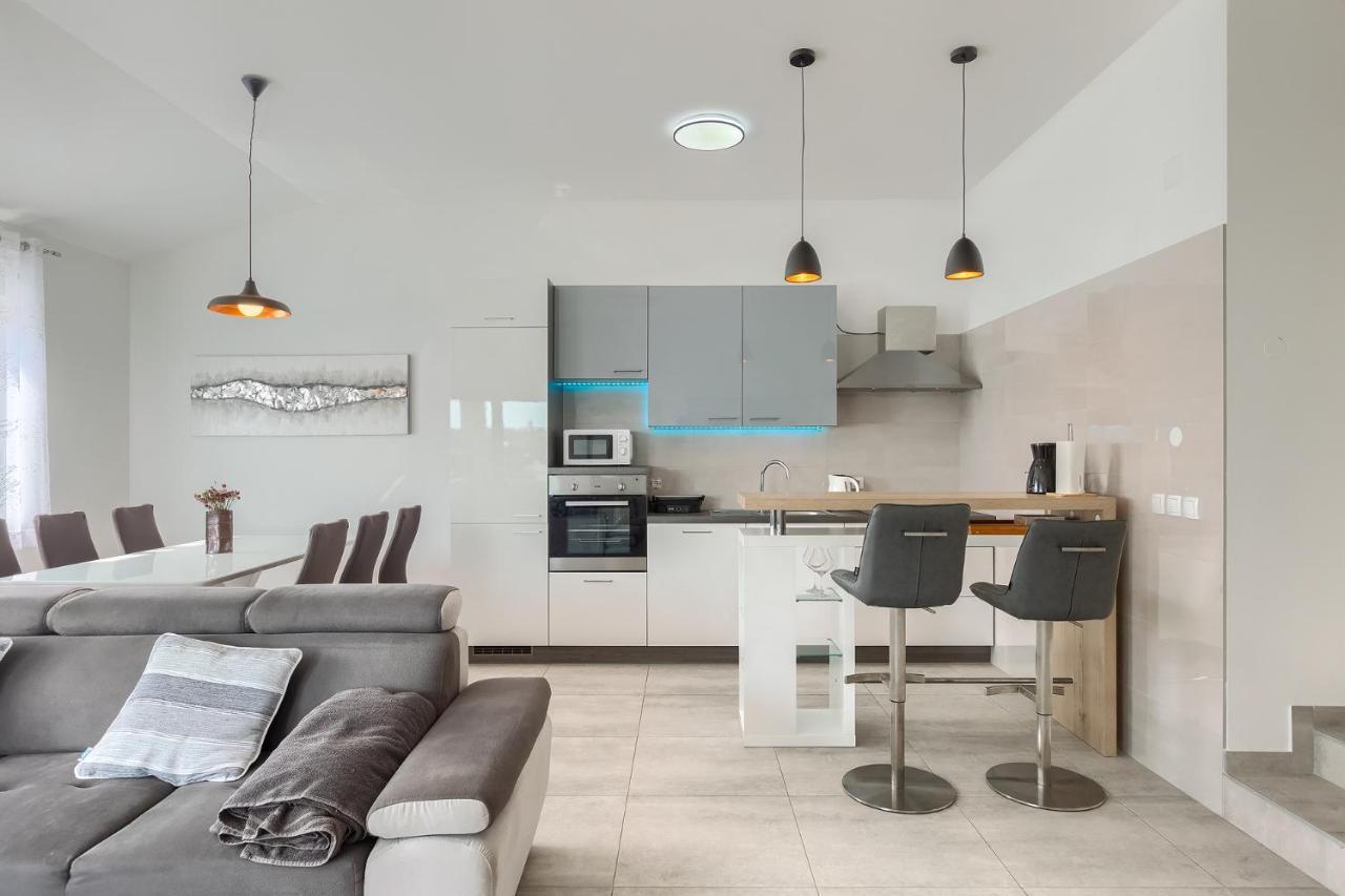 Apartments Medulin 2217 Екстер'єр фото