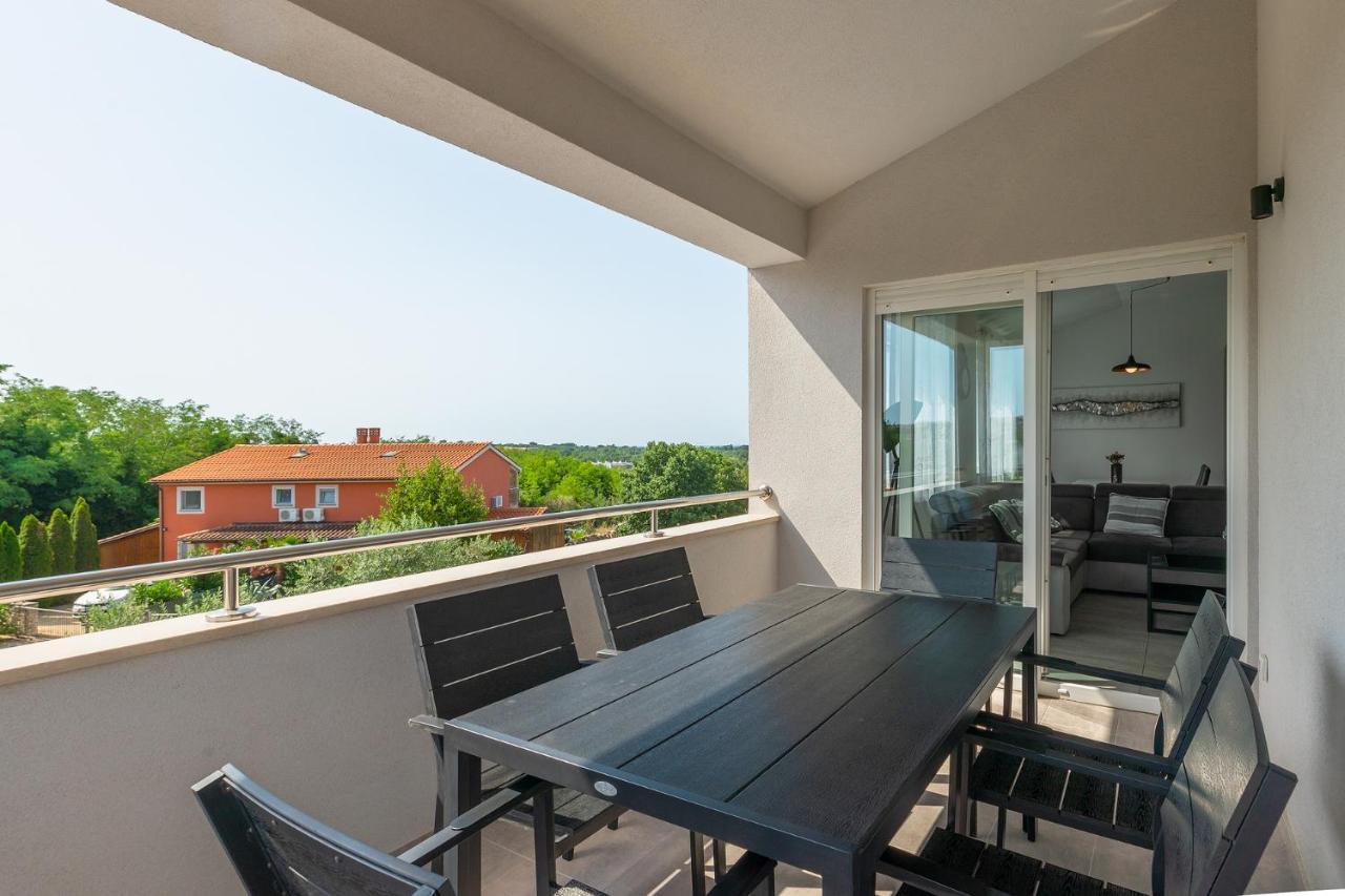 Apartments Medulin 2217 Екстер'єр фото