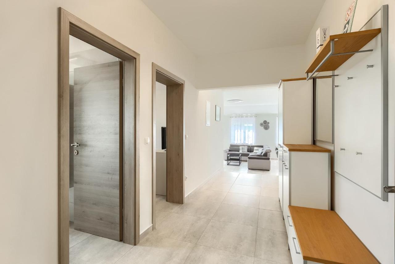 Apartments Medulin 2217 Екстер'єр фото
