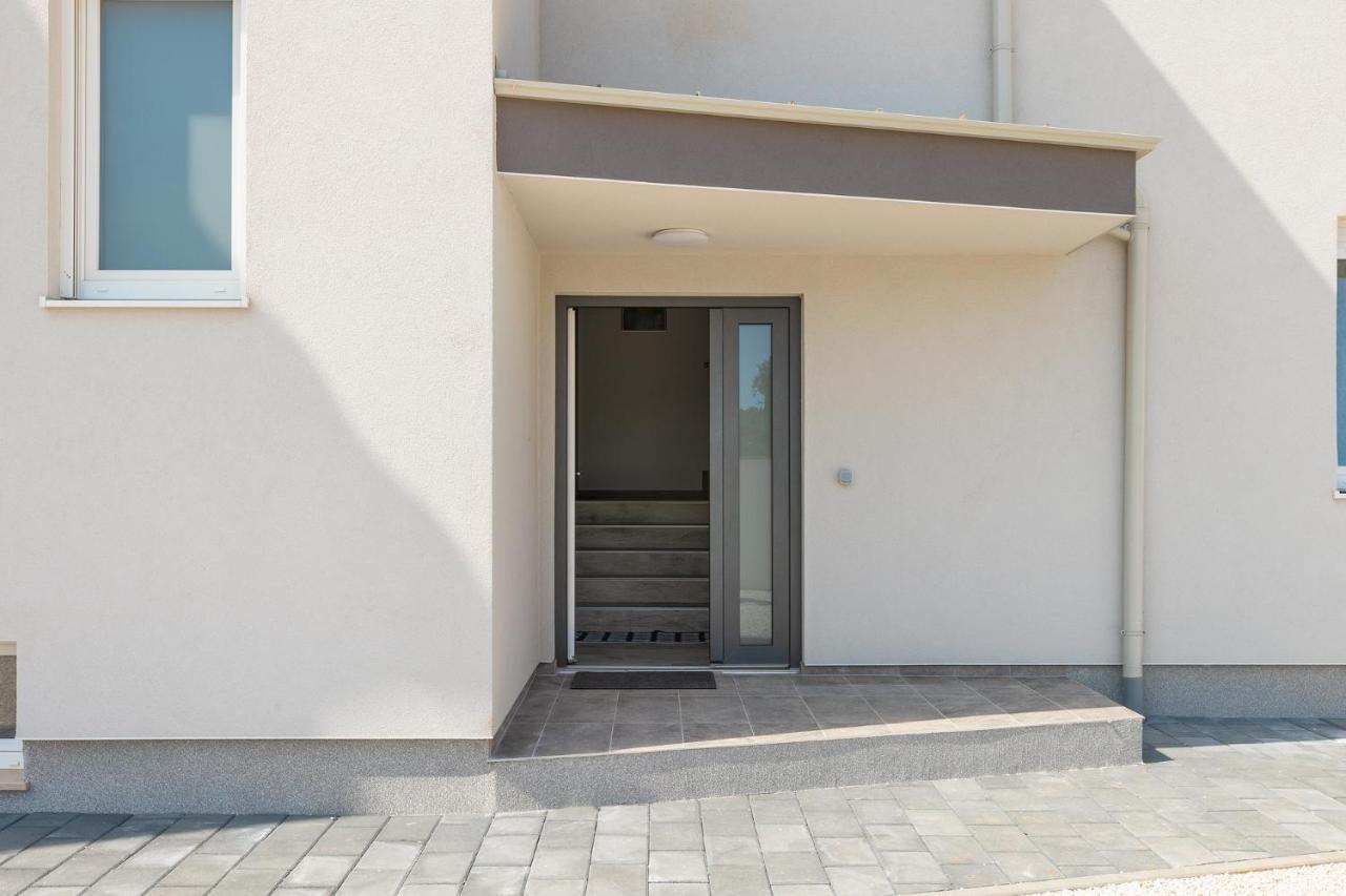 Apartments Medulin 2217 Екстер'єр фото