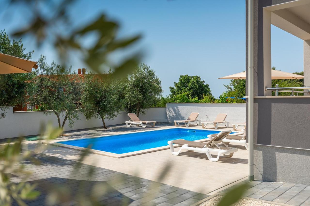 Apartments Medulin 2217 Екстер'єр фото