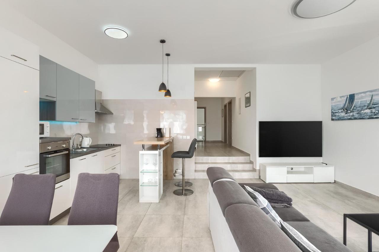 Apartments Medulin 2217 Екстер'єр фото