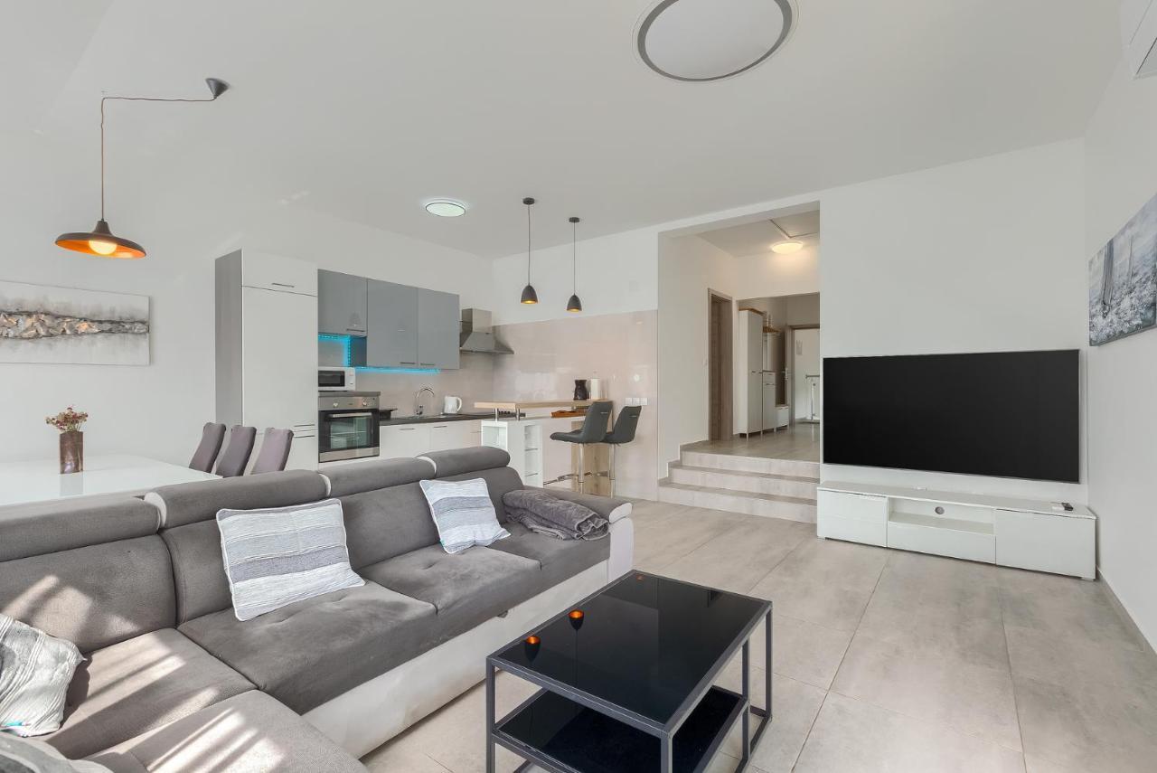 Apartments Medulin 2217 Екстер'єр фото