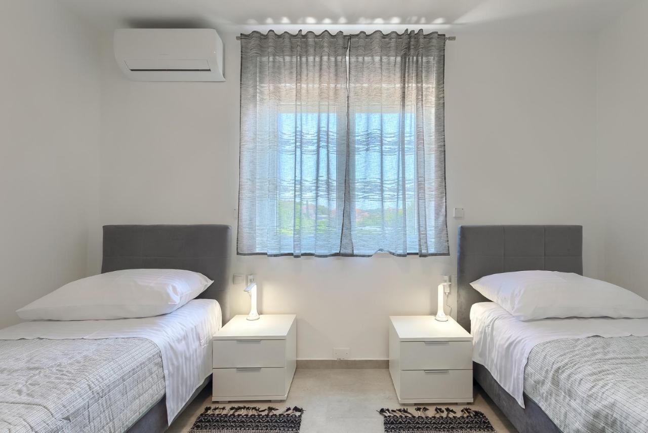 Apartments Medulin 2217 Екстер'єр фото