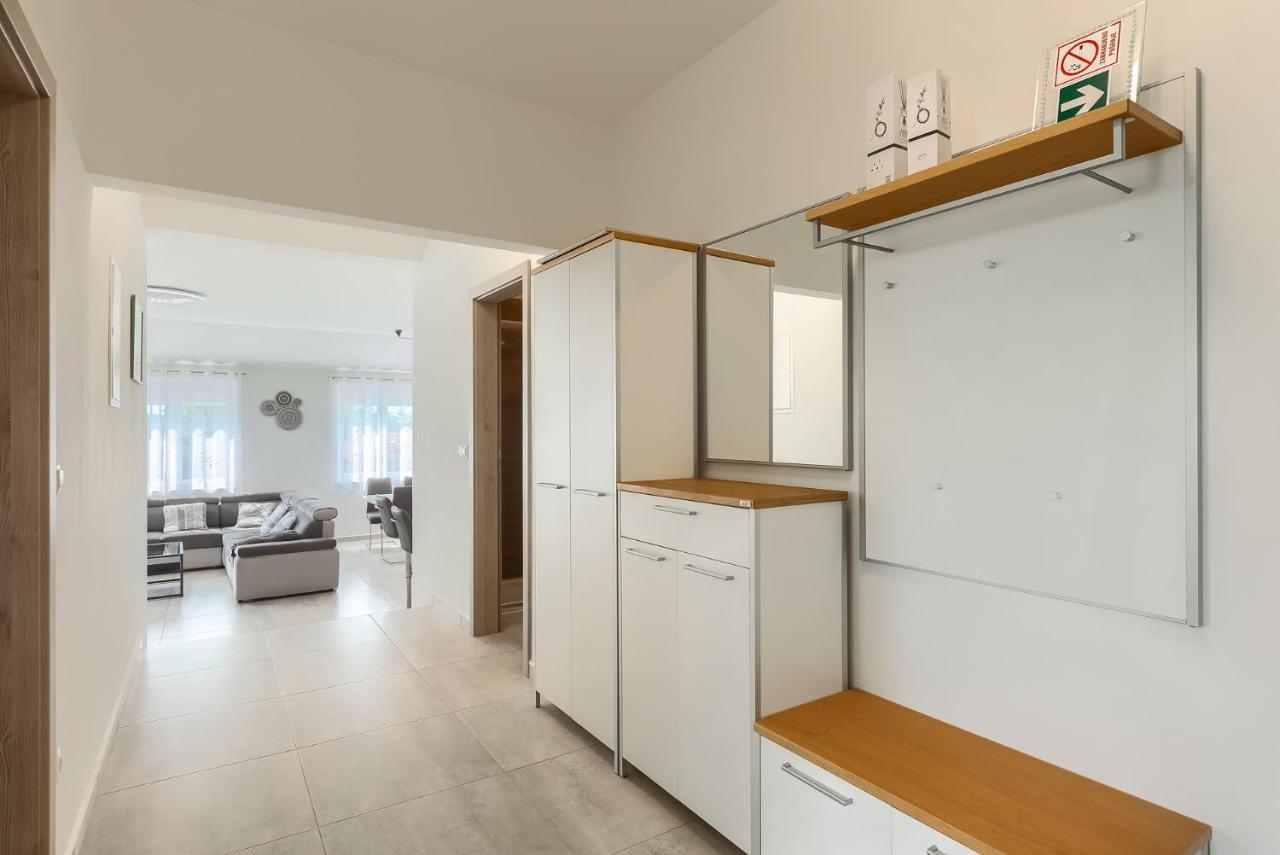 Apartments Medulin 2217 Екстер'єр фото