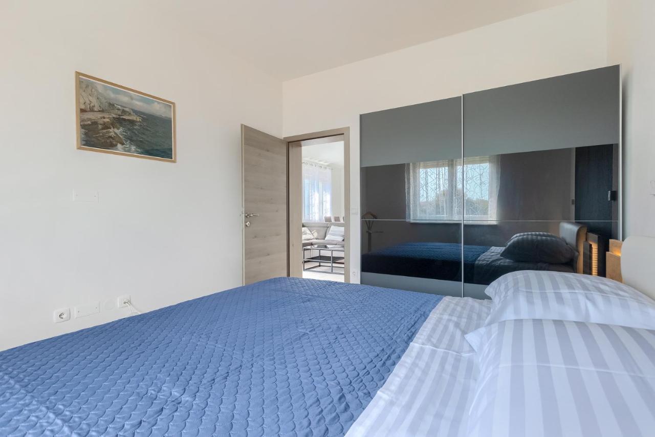 Apartments Medulin 2217 Екстер'єр фото